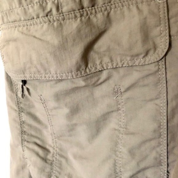REI Khaki Quick Dry 8-Pocket Cargo Shorts  - 10 - Picture 4 of 9